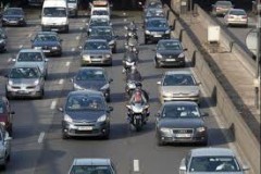 remontée de files à moto dans les bouchons 